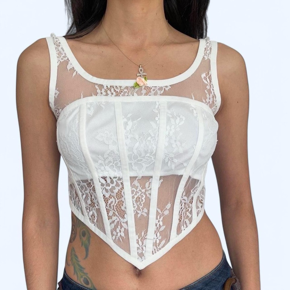 Ohs White Lace Corset Top 🤍